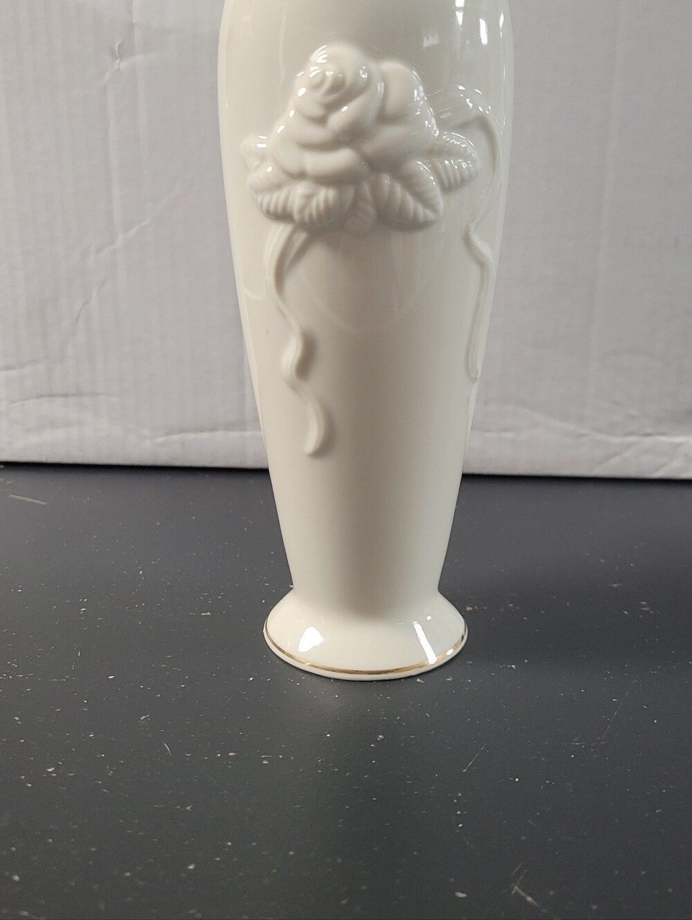 Lenox  Almond Ceramic Rose Accent Vase with 24 K Gold Trim